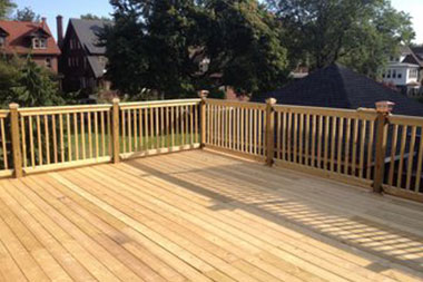 Local Redmond deck contractors in WA near 98052